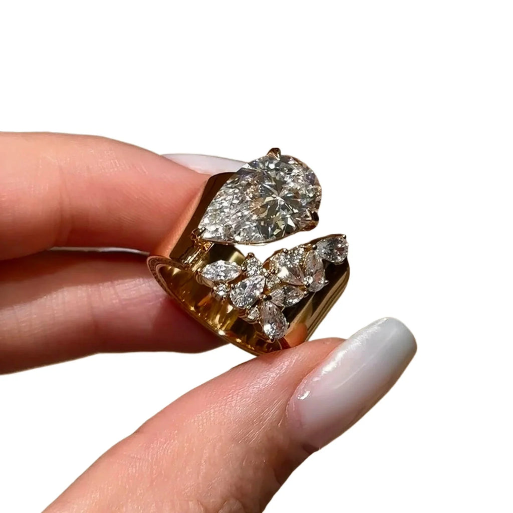 ANAHÉ Glossy Droplet Diamond Ring