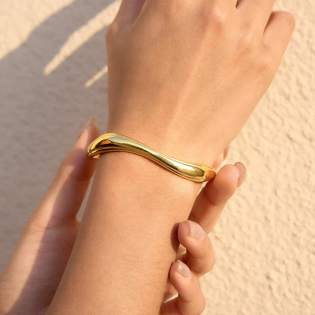 The Oriane Sculptural Wave Cuff